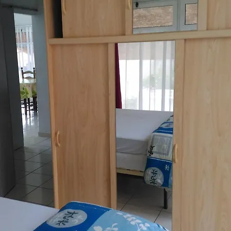 Clos 373 Mit Terrasse By Interhome Apartmán